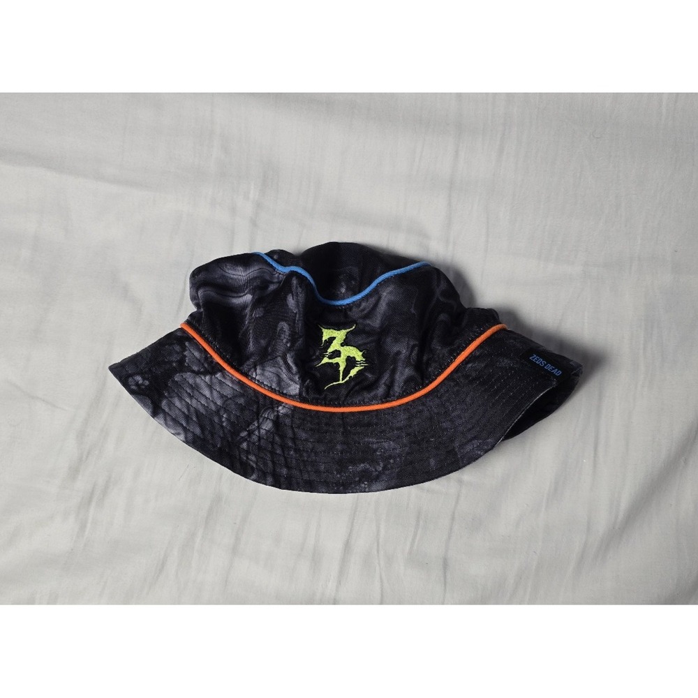 ZEDS DEAD DEADBEATS REVERSIBLE BUCKET HAT - Picture 3 of 3